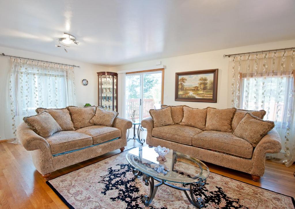 Beautiful Apartment-5 Beds-Full Kitchen-Parking-Super Clean! 波士顿 外观 照片