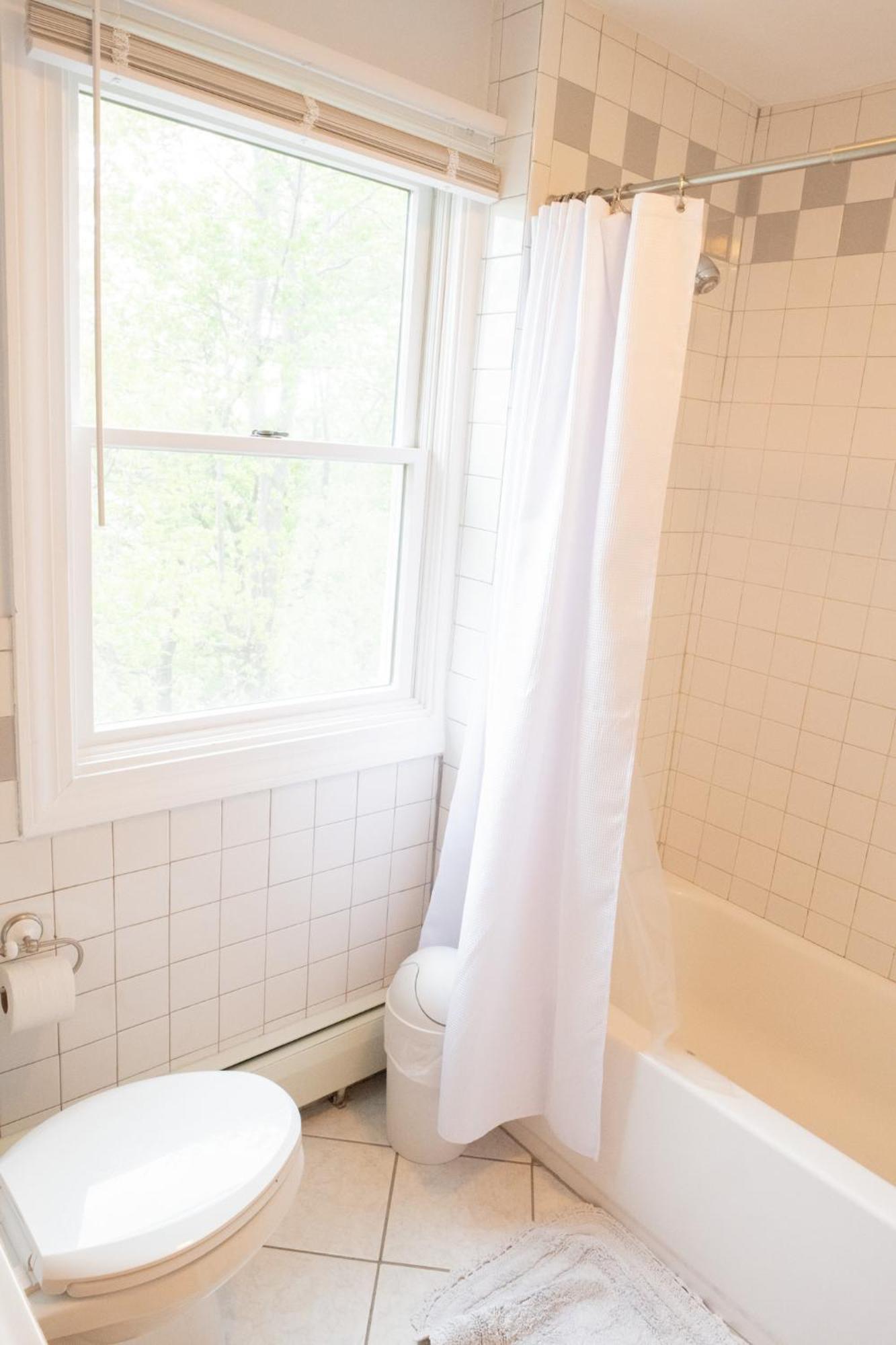 Beautiful Apartment-5 Beds-Full Kitchen-Parking-Super Clean! 波士顿 外观 照片